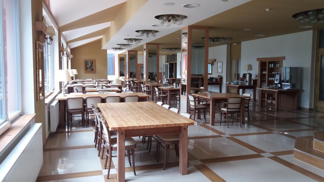 Hotel Bouczech ลิปโนนัดเวิลตาวู ภายนอก รูปภาพ